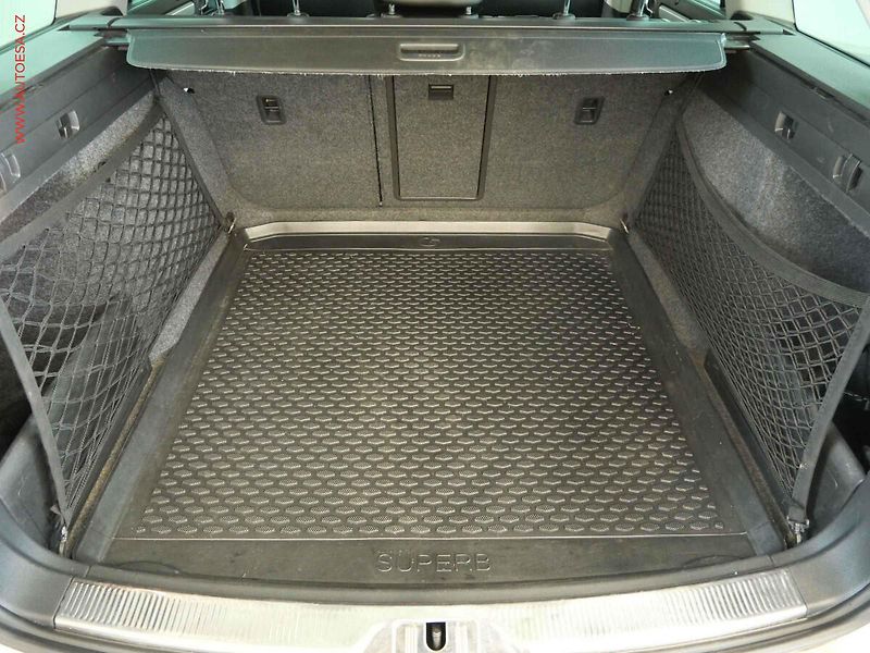 Škoda Superb (2014) 2.0 TDi 4x4, ČR, Elegance - fotka 7 z 24