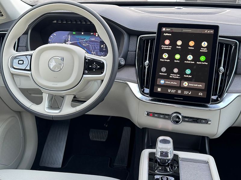 Volvo XC90 (2025) PLUS T8, ventilace, kamery 360 - fotka 14 z 22