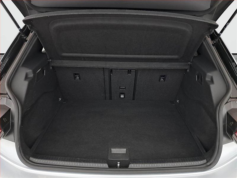 Volkswagen ID.3 (2023) Pro Perf. (62 kWh), SoH 87% - fotka 14 z 29