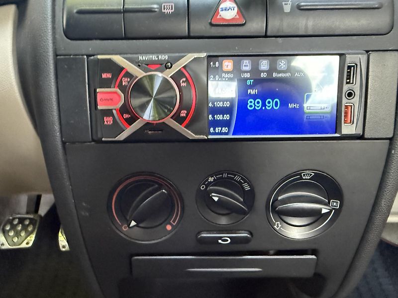Seat Toledo 1,6i 74 kW TAŽNÉ  - fotka 14 z 19