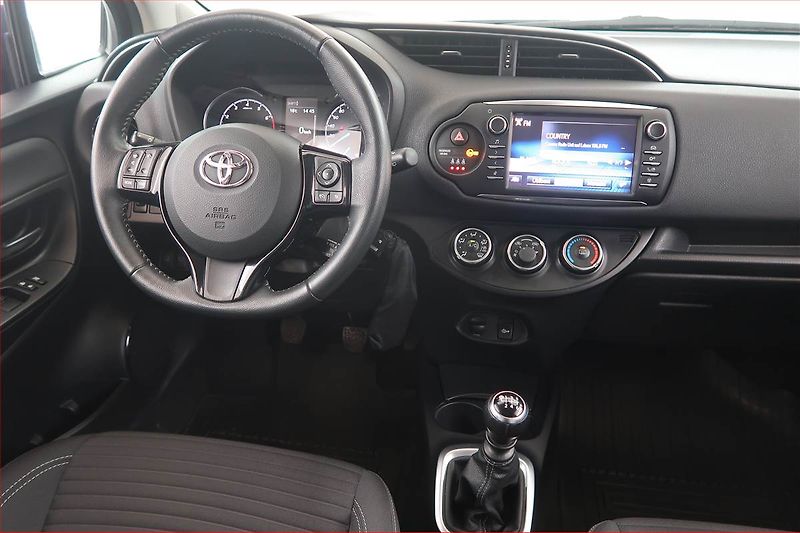 Toyota Yaris (2018) 1.5 Dual VVT-i, Serv.kniha - fotka 7 z 17