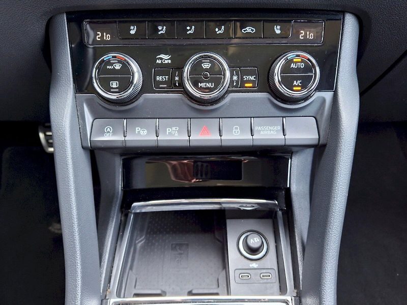 Škoda Kodiaq (2023) L&K DSG 4x4 2,0TDi 147kW - fotka 29 z 35