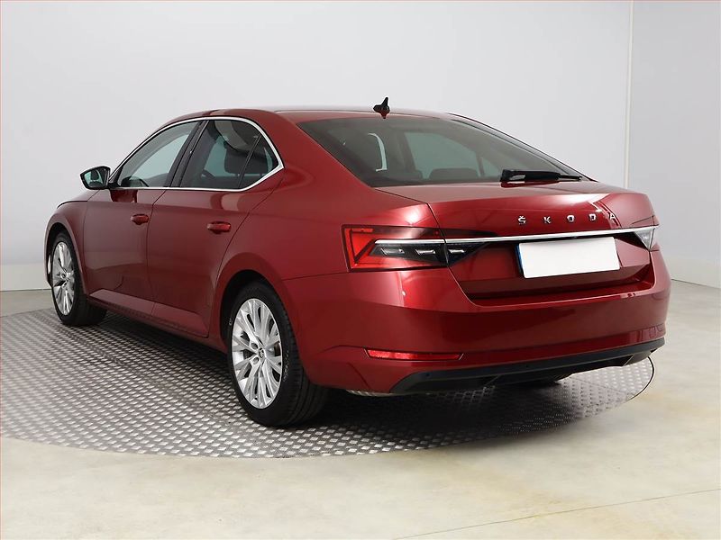 Škoda Superb (2021) Style 2.0 TSI - fotka 4 z 20