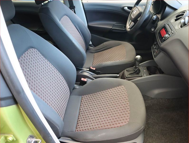Seat Ibiza (2009) 1.4 16V, nová STK, dobrý stav - fotka 9 z 14