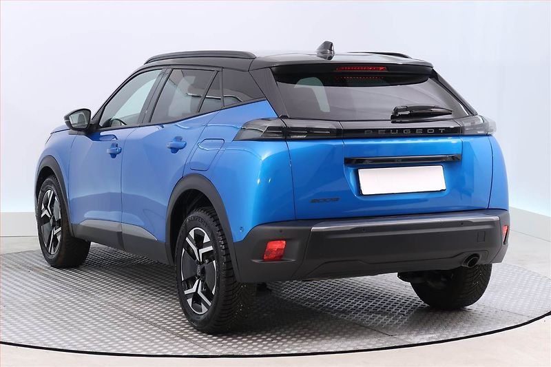 Peugeot 2008 (2025) Allure 1.2 PureTech - fotka 4 z 18