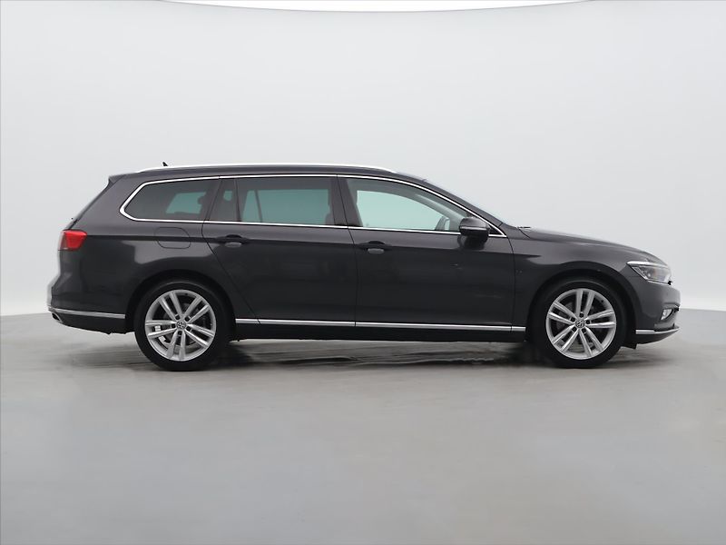 Volkswagen Passat 2,0 TDI 110kW DSG Elegance - fotka 8 z 34