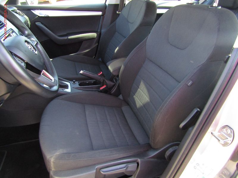 Škoda Octavia (2015) 1.6TDi, ČR, Style, DSG, +pneu - fotka 9 z 18