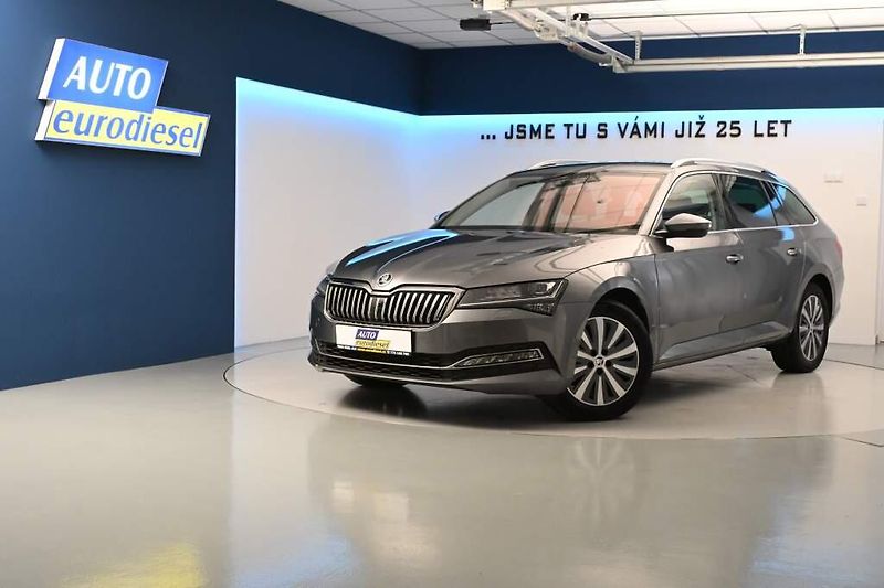 Škoda Superb (2023) 2.0 DSG Matrix LED STYLE ACC V - fotka 2 z 36