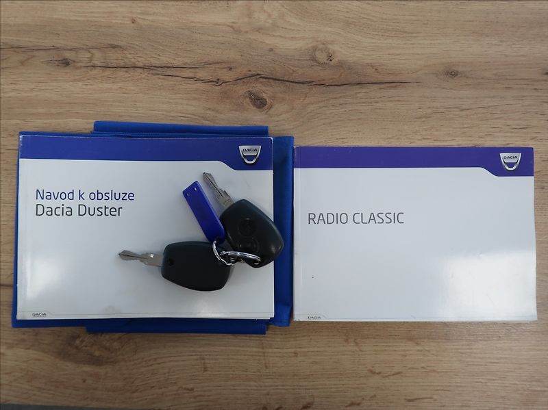 Dacia Duster 1,6 i,16V,77kW,1majČR,4x4 - fotka 22 z 22