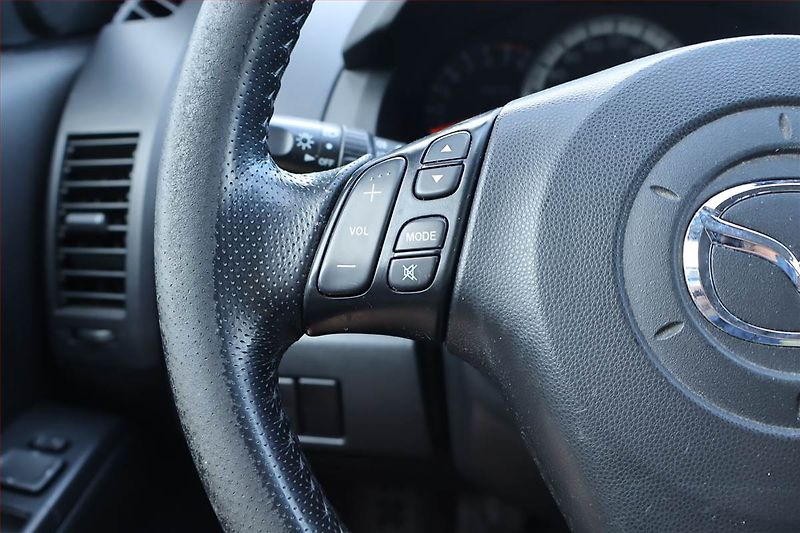 Mazda 5 (2006) 1.8, 7 míst, nová STK - fotka 17 z 19