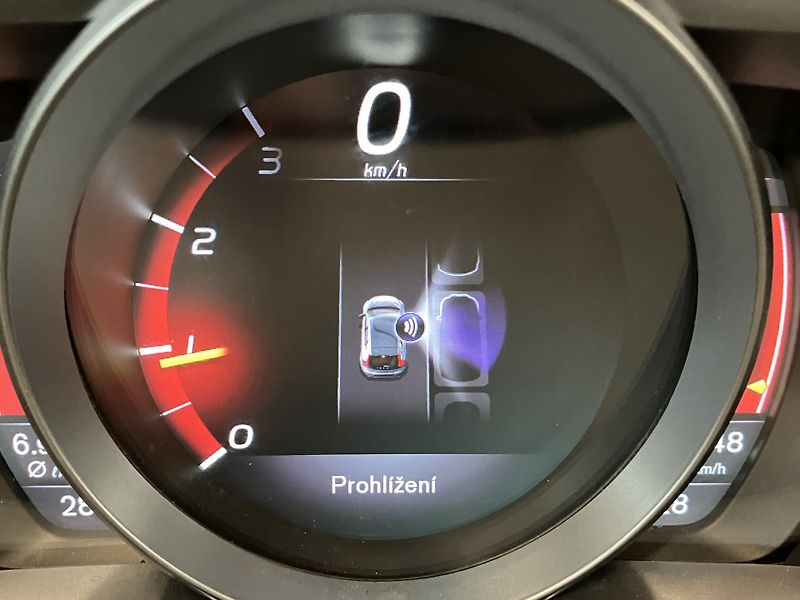 Volvo V40 T3 FWD Summum, MT6 - fotka 36 z 42