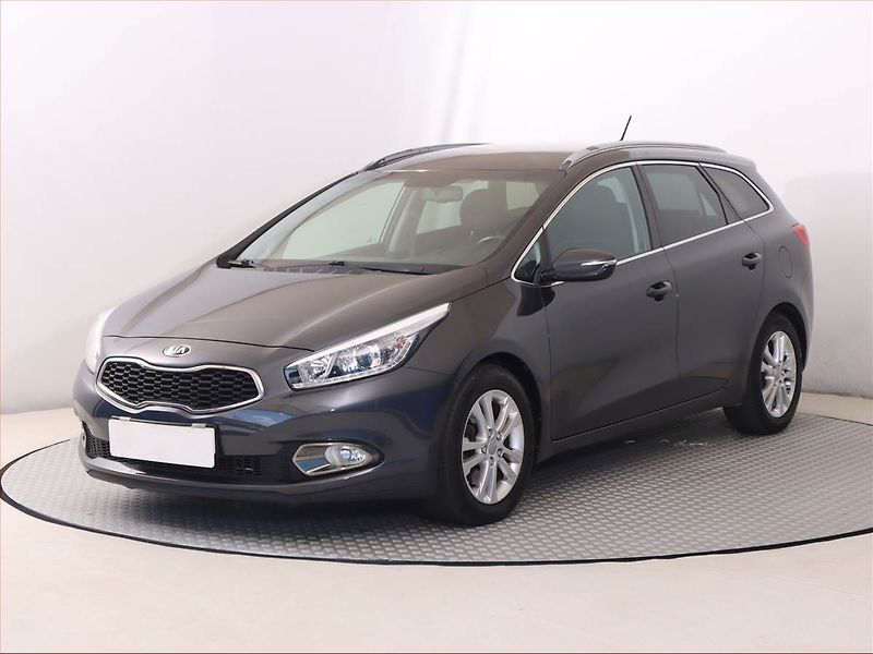 Kia Ceed (2013) Gold 1.6 GDI, Automat - fotka 2 z 19
