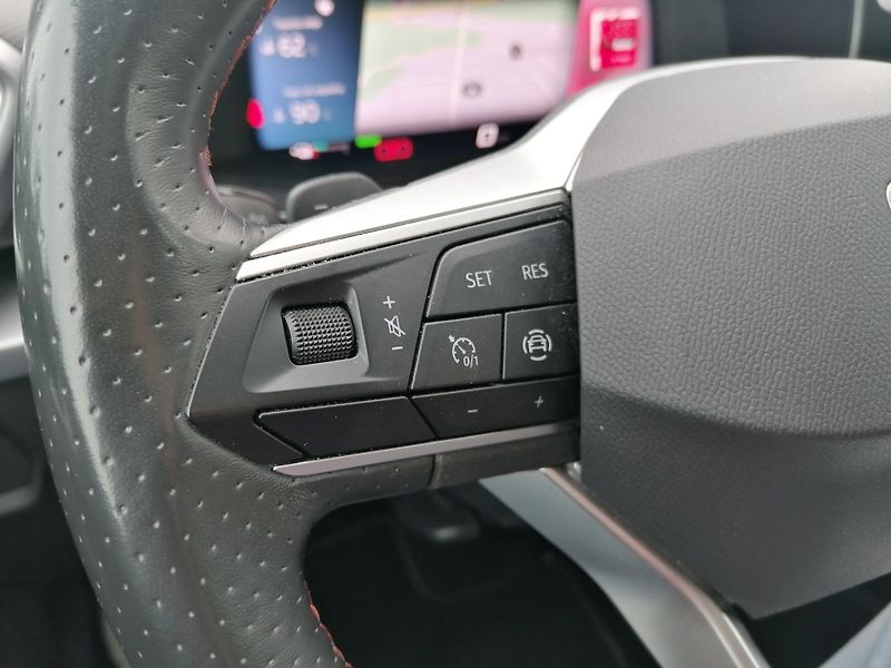 Seat Leon (2021) 1.4 TSi E-HYBRID Cupra Design - fotka 24 z 35