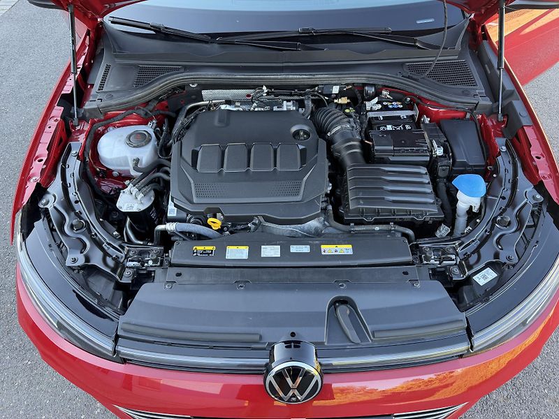 Volkswagen Passat 2,0TDi 147kW 4x4 ELEGANCE  - fotka 9 z 20