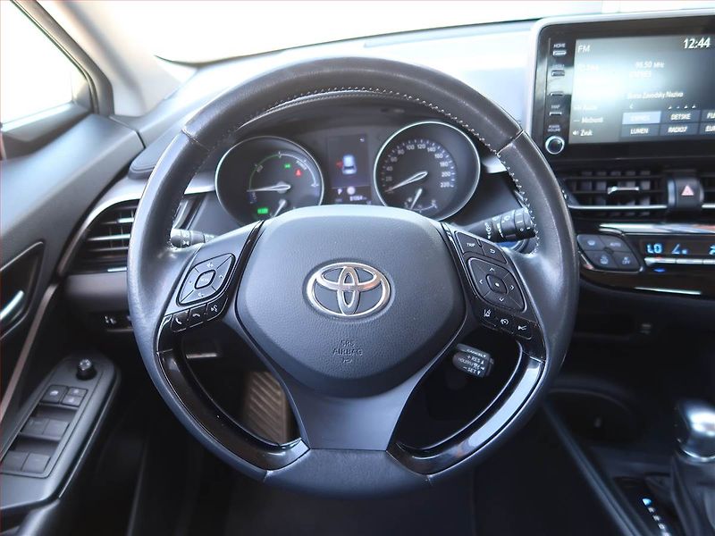 Toyota C-HR (2021) 1.8 Hybrid - fotka 18 z 18