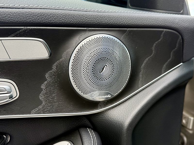 Mercedes-Benz GLC (2021) 220 d 4MATIC - fotka 31 z 50