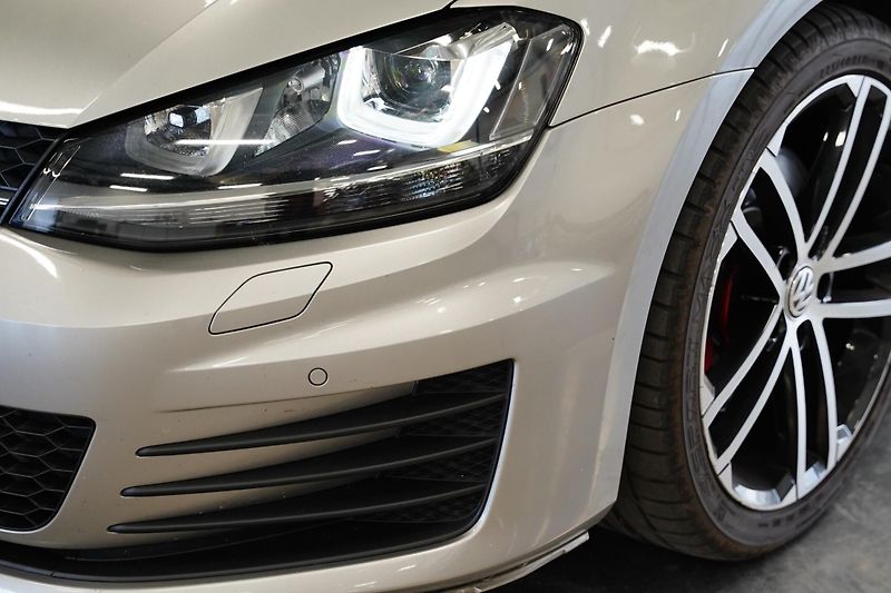 Volkswagen Golf - fotka 9 z 28