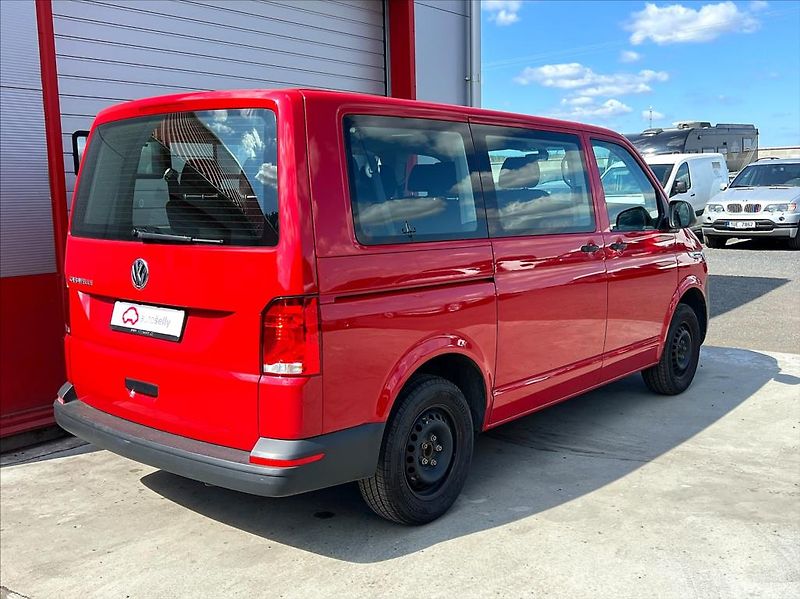 Volkswagen Caravelle 2,0 TDI 6.1 SWB TRENDLINE - fotka 5 z 24