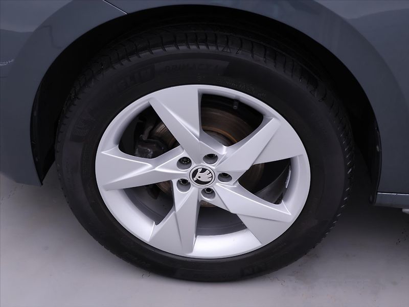 Škoda Kamiq 1,5 TSI 110kW Style DSG CZ - fotka 27 z 34