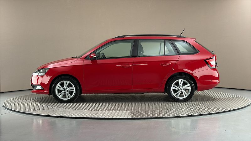 Škoda Fabia 1.0 TSI Ambition Combi - fotka 4 z 24