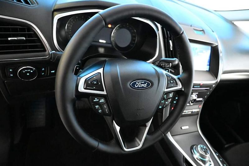 Ford S-MAX (2022) 2.0 LED ACC SONY Tažné Webasto - fotka 13 z 40