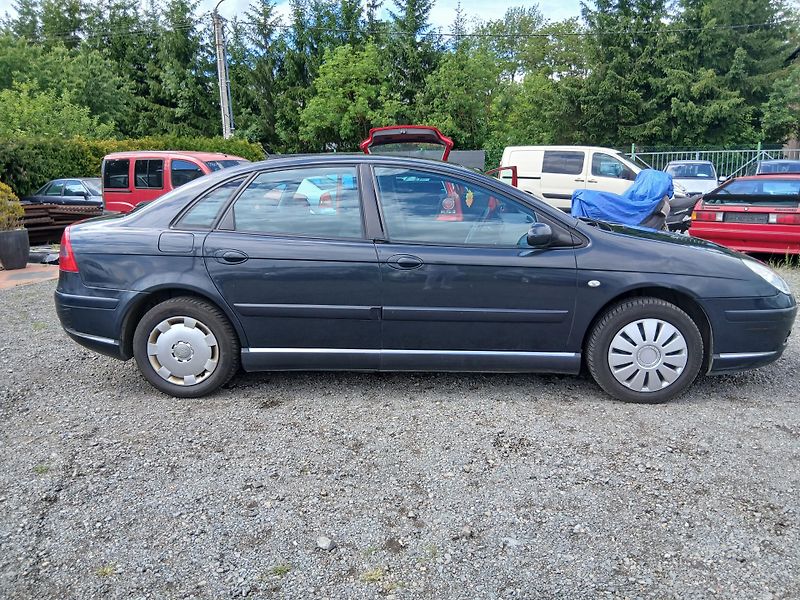 Citroën C5 2.0 HDI, klima - fotka 6 z 26