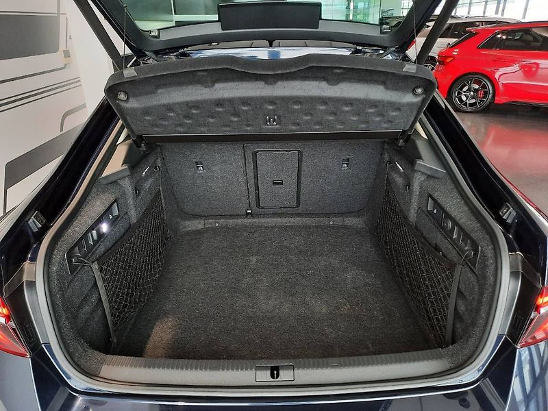 Škoda Superb (2020) Laurin&Klement 2.0 TSI 4x4 (20 - fotka 28 z 30