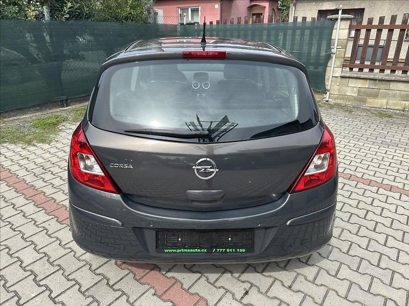Opel Corsa 1,4 AUTOMAT - fotka 4 z 27