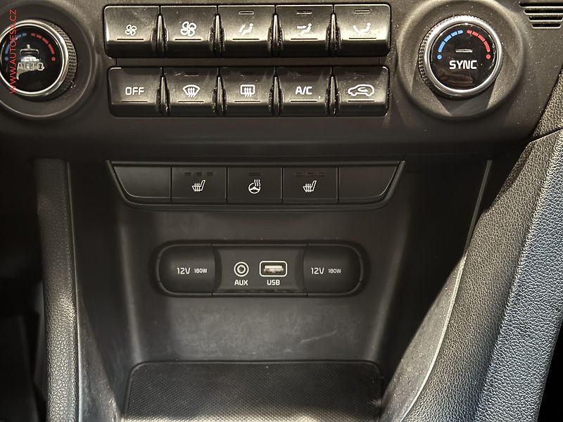 Kia Sportage (2016) 1.7 CRDi, 1.maj,ČR, AC, park - fotka 17 z 18