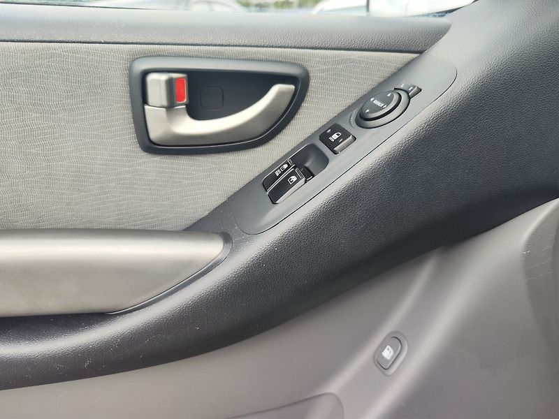 Hyundai H 1 2.5 CRDi/100kW Tour 8.Míst - fotka 25 z 26