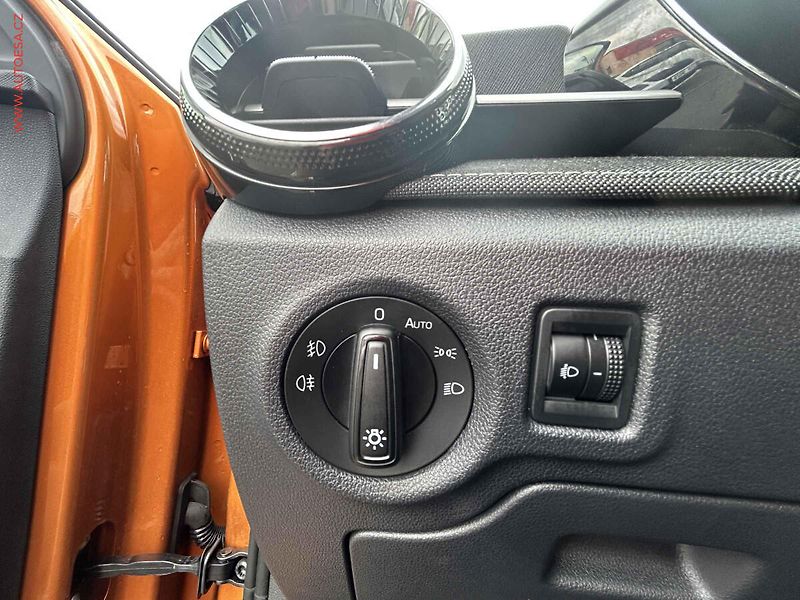 Škoda Fabia (2023) 1.0 TSi, 1.maj,ČR, Style, DSG - fotka 13 z 20