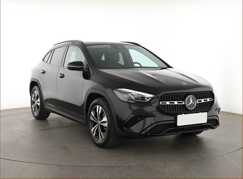 Mercedes-Benz GLA (2025) 200, PROGRESSIVE, DPH - fotka 1 z 29
