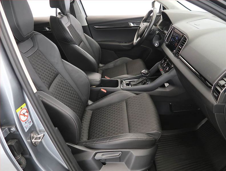 Škoda Karoq (2019) 2.0 TDI, 4X4, Automat - fotka 9 z 29
