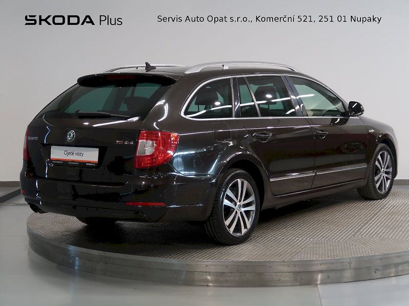 Škoda Superb (2013) L&K 2.0TDI 125KW 4x4 WEBASTO P - fotka 2 z 34