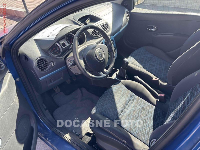 Renault Clio (2008) 1.2i, 2.maj,ČR, AC - fotka 3 z 3