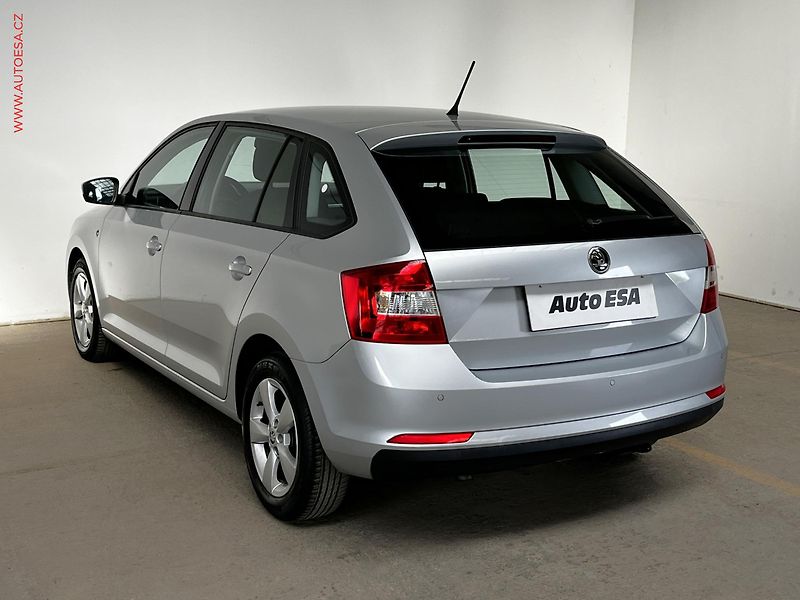 Škoda Rapid (2015) 1.6 TDi, Ambition, DSG, xenon - fotka 6 z 16