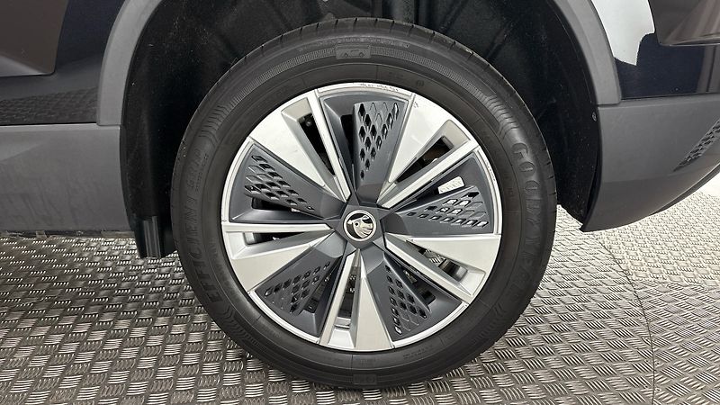 Škoda Karoq 1.5 TSI Style - fotka 19 z 28