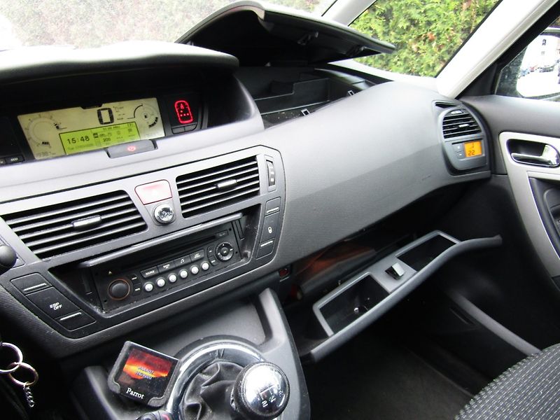 Citroën C4 Picasso (2010) 1.6 16V 88kW - fotka 31 z 33