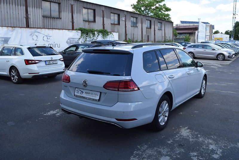 Volkswagen Golf Variant (2018) 1.4TSI 92kw CLBMT TAŽ NAVI APP - fotka 7 z 44