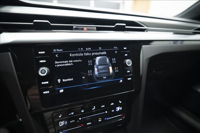 Volkswagen Arteon 2,0 TDI DSG R-LINE 1. MAJ ČR - fotka 23 z 36