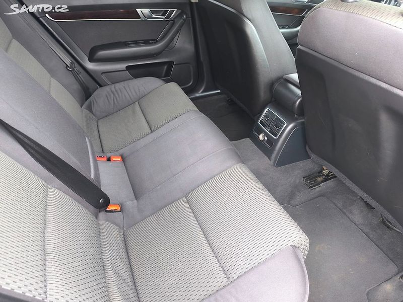Audi A6 30TDI,MANUÁL,KRÁSNÁ,SERVIS,4X4 - fotka 7 z 22