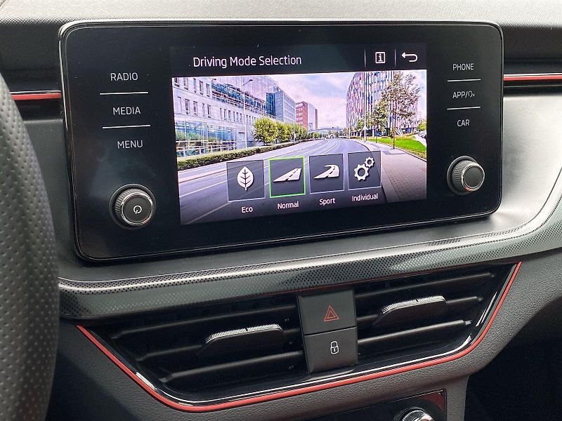 Škoda Kamiq (2022) 1.0 TSI Monte Carlo - fotka 19 z 36