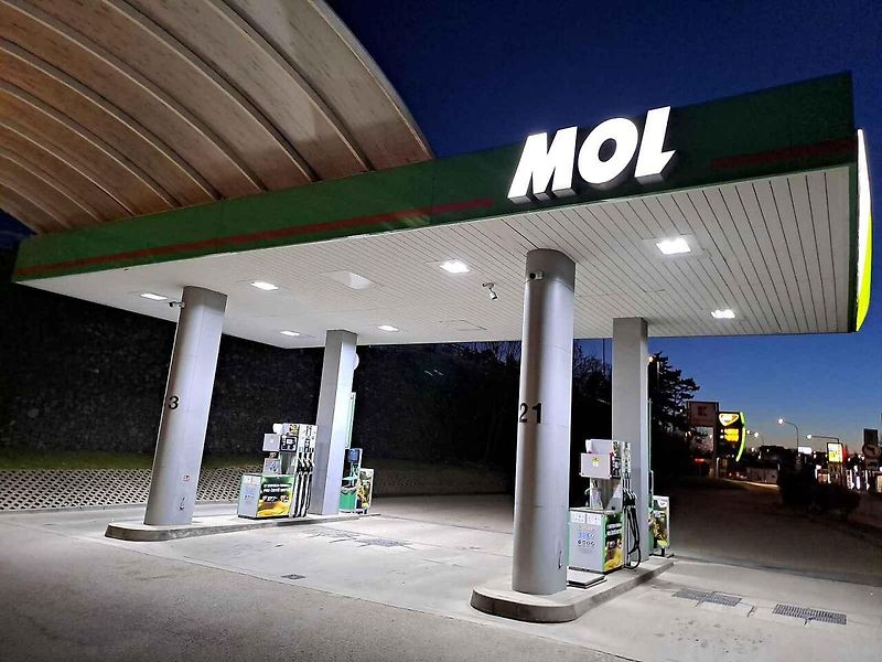 Čerpací stanice MOL napříč republikou zavedly speciální bezpečnostní opatření proti lupičům.