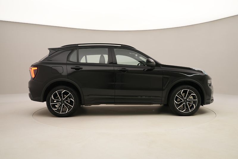Lynk & Co 01 (2025) CORE PHEV AUT CZ 1.maj - fotka 12 z 96