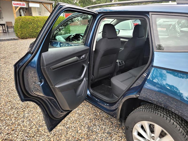 Škoda Karoq 1,5 TSI,DSG,navi,110kw - fotka 13 z 49