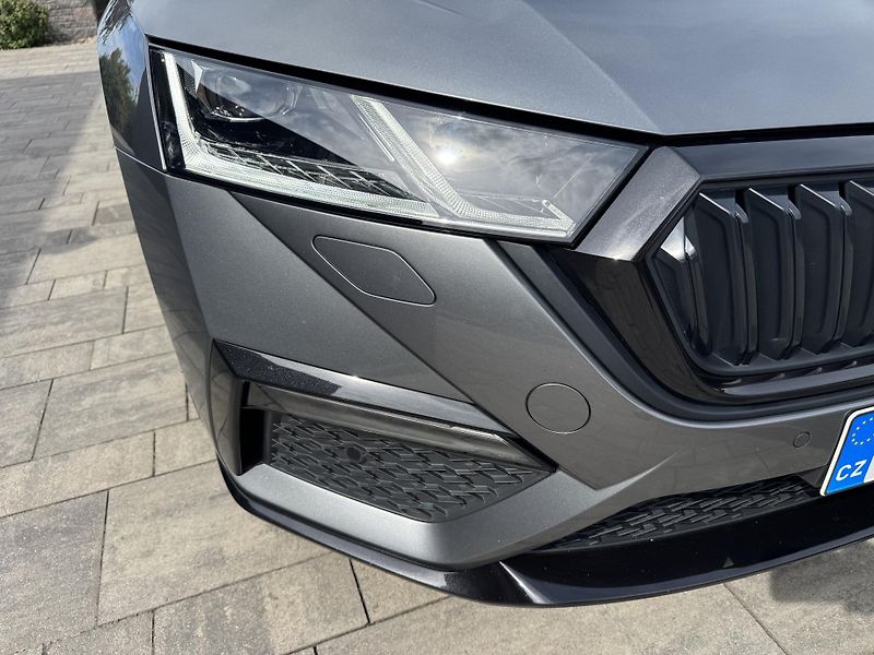 Škoda Octavia (2023) RS 2.0 TSI 180kW DSG | MATRIX - fotka 12 z 44