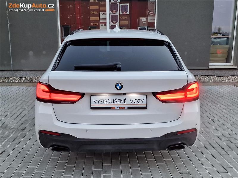 BMW Řada 5 520d Xdrive M-Sport ČR,1.Maj. - fotka 9 z 50