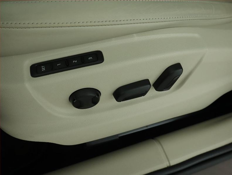 Škoda Octavia (2013) Elegance 1.6 TDI, 4X4, Kůže - fotka 16 z 16