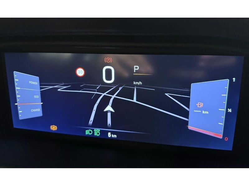 Jeep Avenger (2026) 1.2 T e-Hybrid AT 110k Summit - fotka 15 z 19