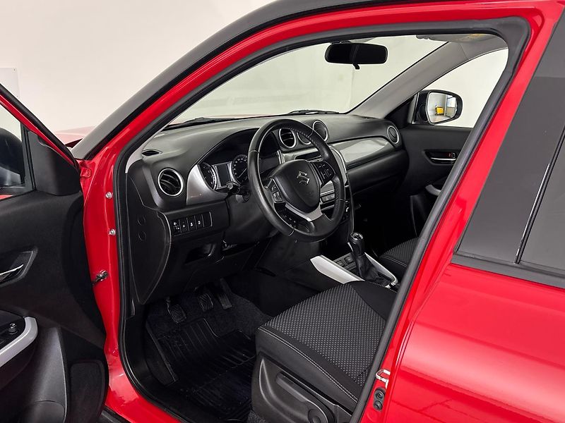 Suzuki Vitara SUV - fotka 6 z 30